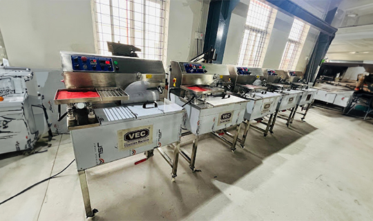 Manual Chocolate Tempering Molding Machine Manufacturers